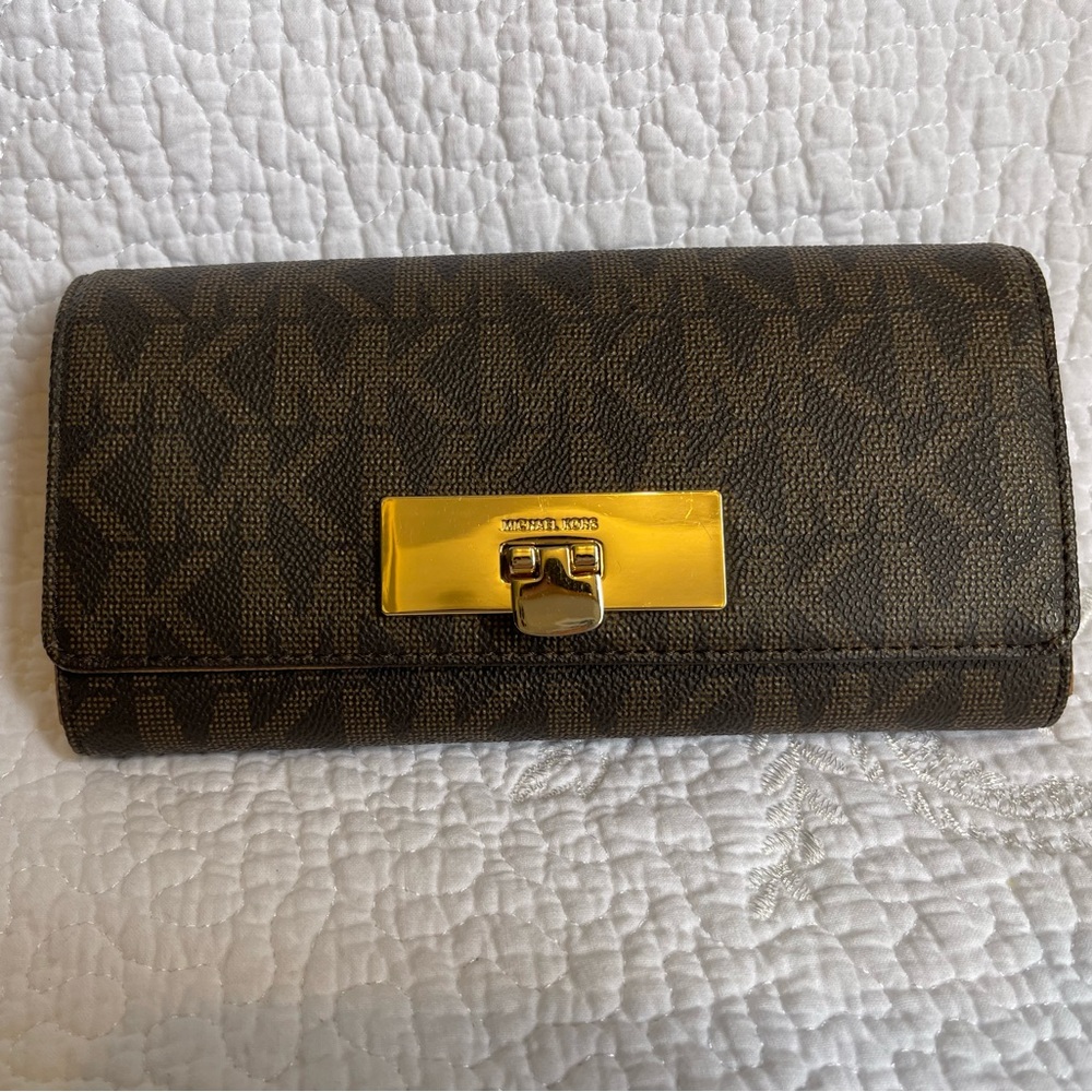 Michael Kors Callie Wallet